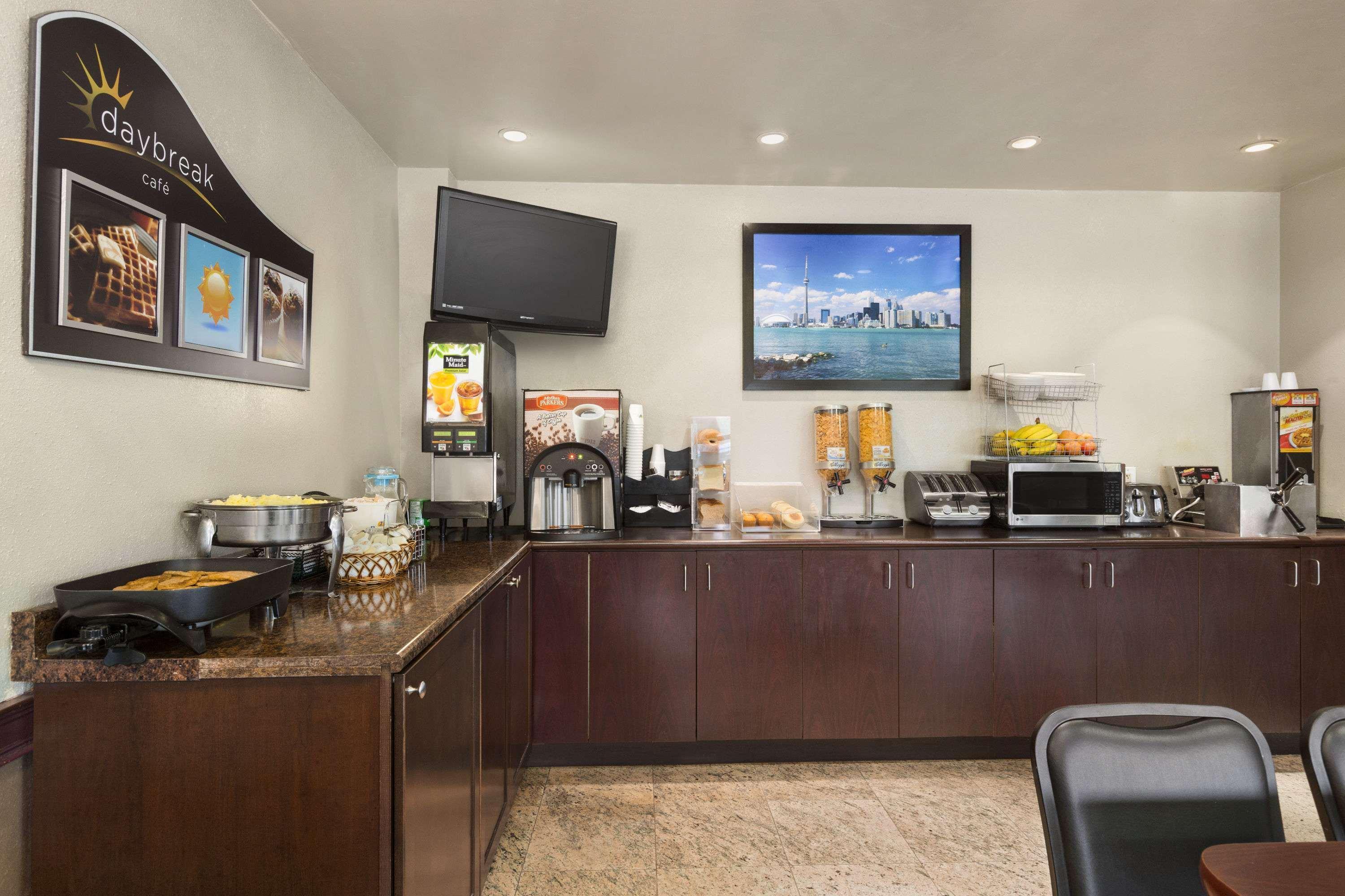 Days Inn By Wyndham Toronto East Lakeview Luaran gambar