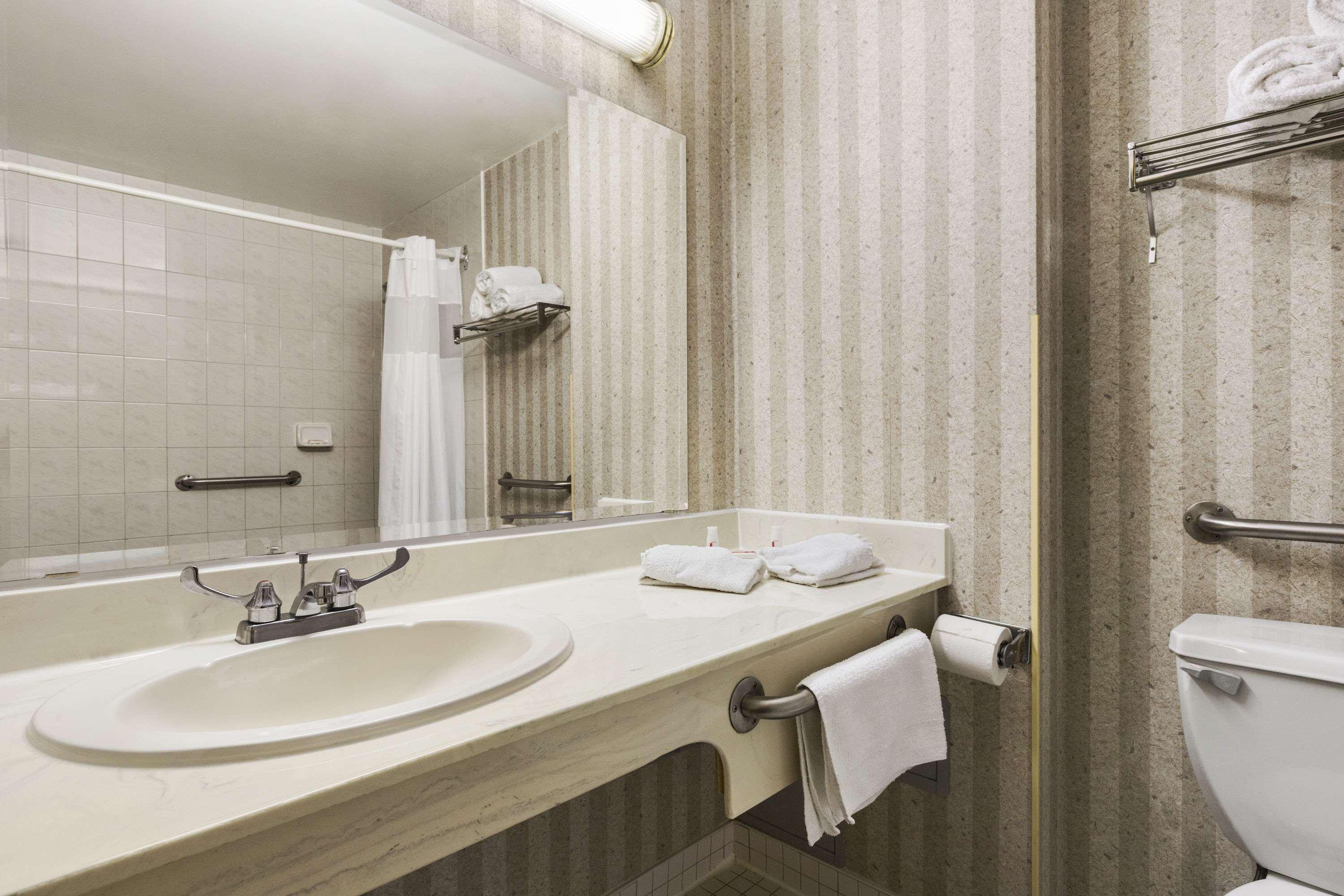 Days Inn By Wyndham Toronto East Lakeview Luaran gambar