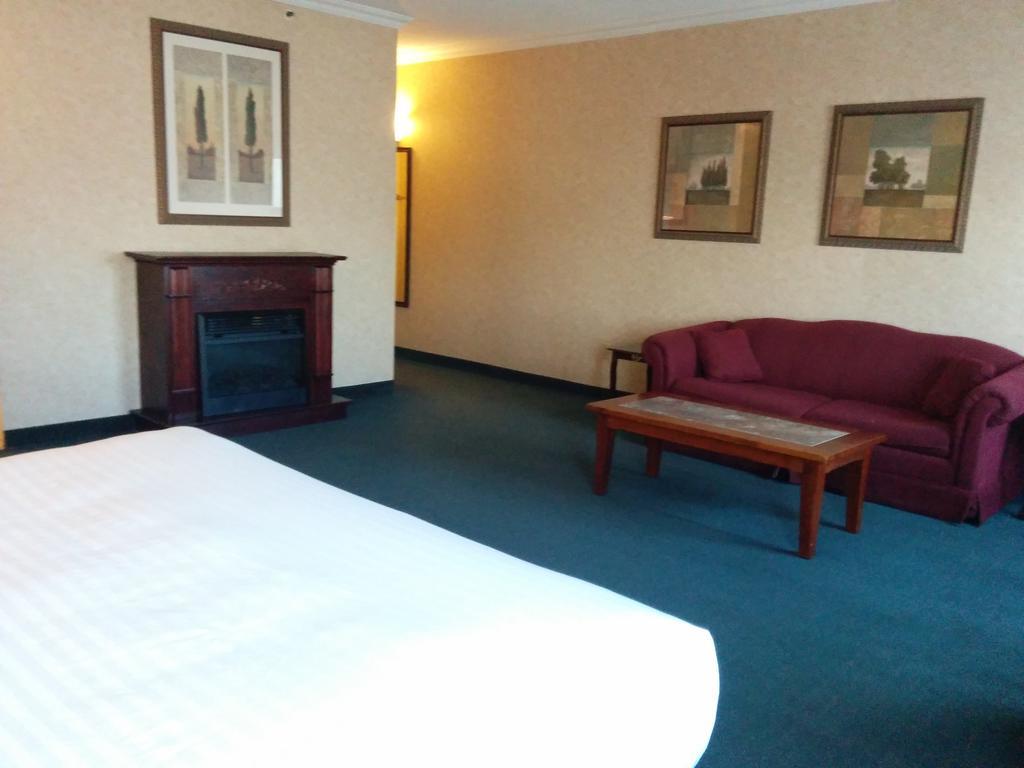 Days Inn By Wyndham Toronto East Lakeview Luaran gambar