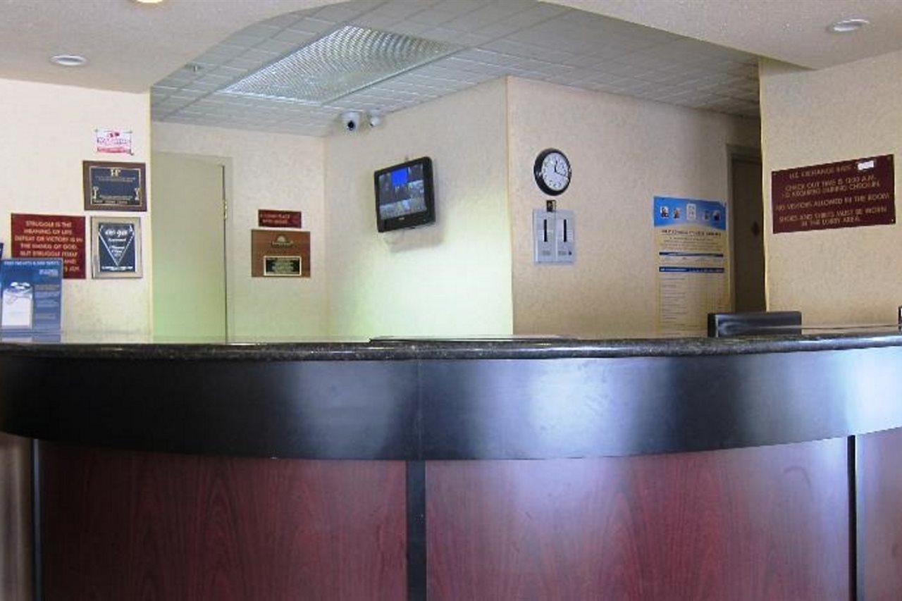 Days Inn By Wyndham Toronto East Lakeview Luaran gambar