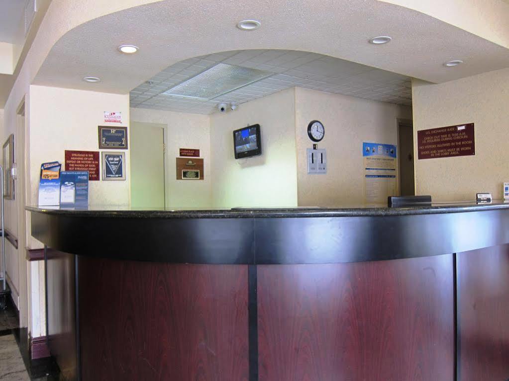 Days Inn By Wyndham Toronto East Lakeview Luaran gambar
