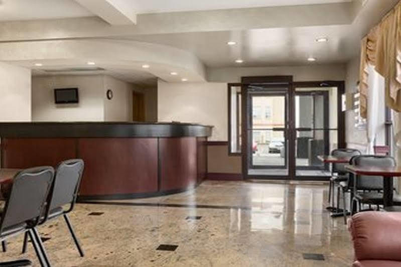 Days Inn By Wyndham Toronto East Lakeview Luaran gambar