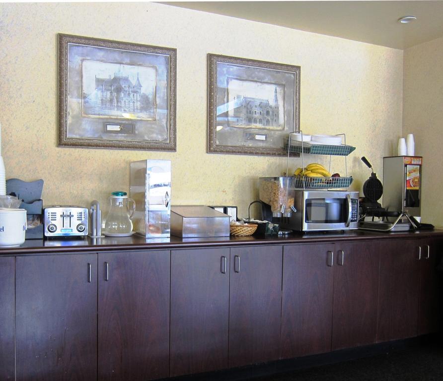 Days Inn By Wyndham Toronto East Lakeview Luaran gambar